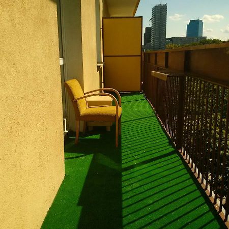 Center Apartment Warsawa Bagian luar foto